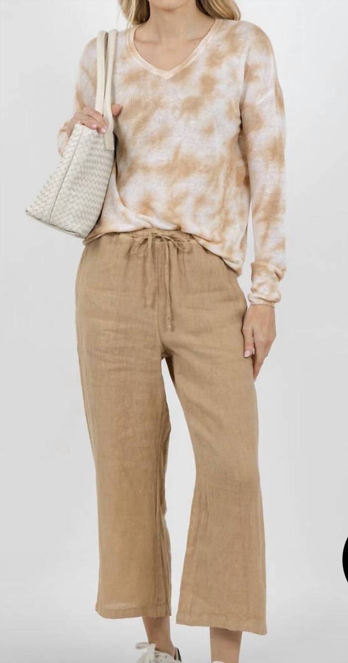 NEW ELLIOTT LAUREN daydreaming printed v neck top in latte